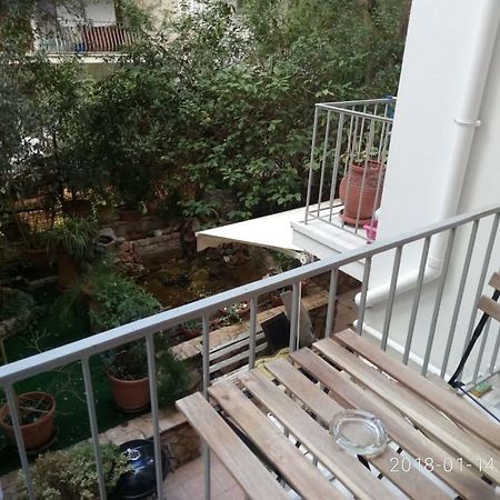 Modern, Ideally Located Studio Apartment Афины Экстерьер фото
