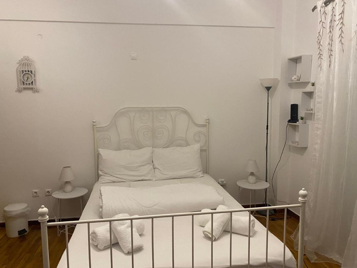 Modern, Ideally Located Studio Apartment Афины Экстерьер фото