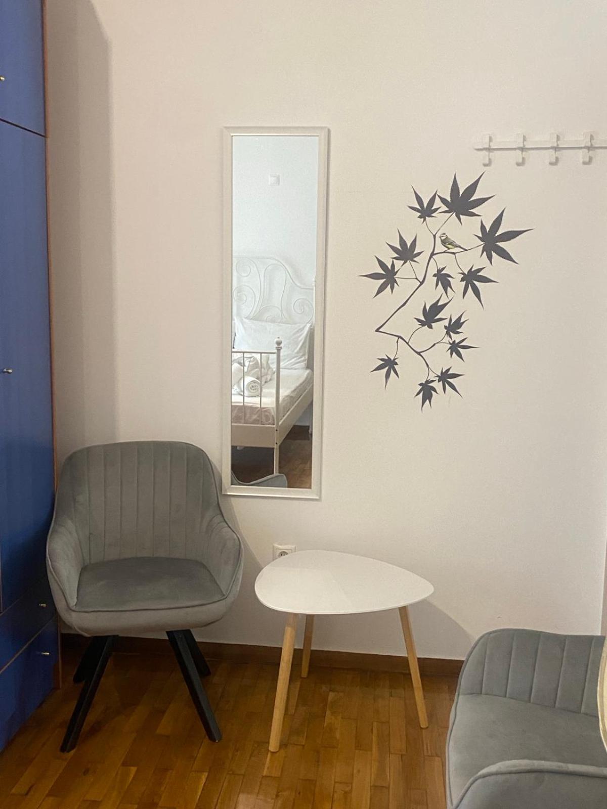 Modern, Ideally Located Studio Apartment Афины Экстерьер фото